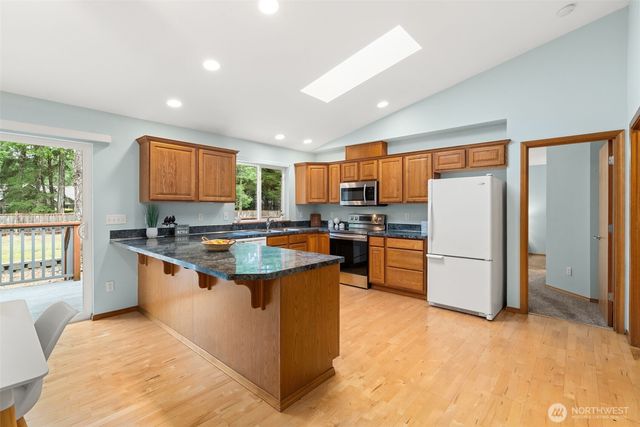 5016 E Brockdale Rd, Shelton, WA 98584