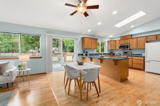 5016 E Brockdale Rd, Shelton, WA 98584