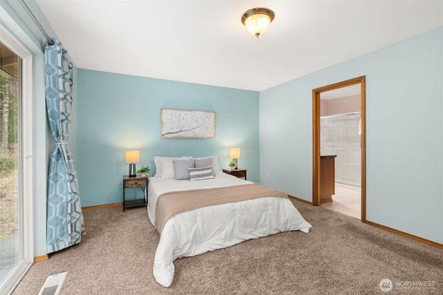 5016 E Brockdale Rd, Shelton, WA 98584