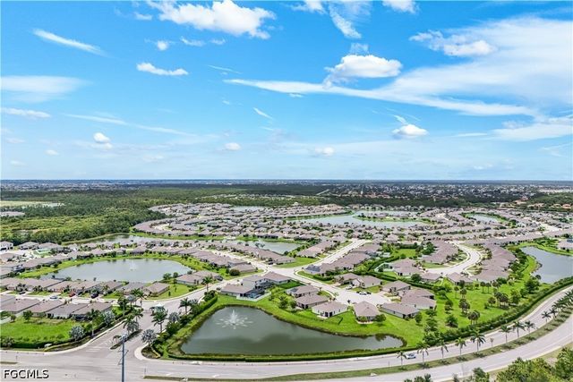 2816 Zaragoza CT, Cape Coral, FL 33909