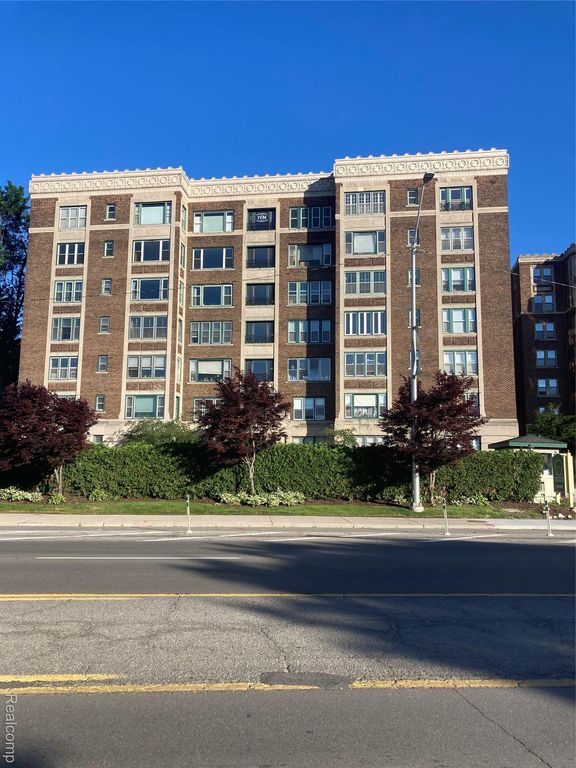 8120 E Jefferson 7H, Detroit, MI 48214
