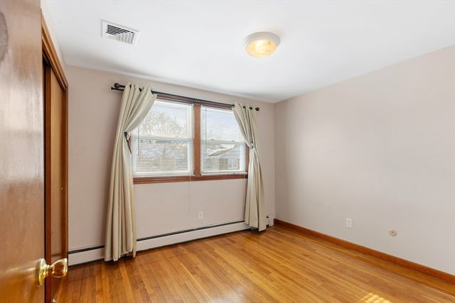 102 Suffolk St, Malden, MA 02148