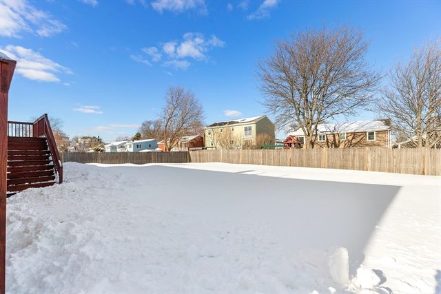 102 Suffolk St, Malden, MA 02148