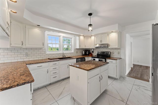 81 Sunset Drive, Patterson, NY 12563