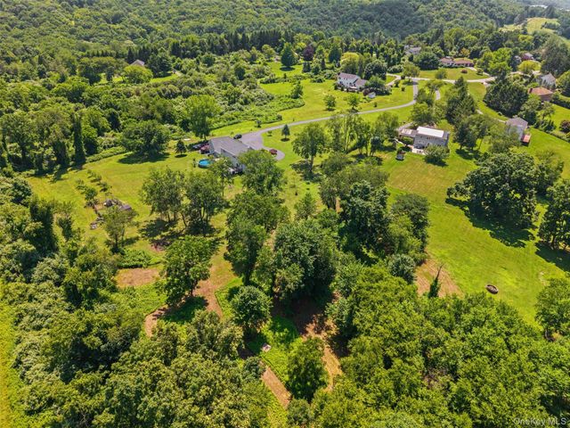 81 Sunset Drive, Patterson, NY 12563