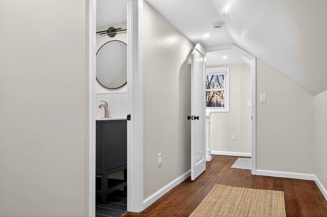 5 LOIS AVE, East Brunswick, NJ 08816