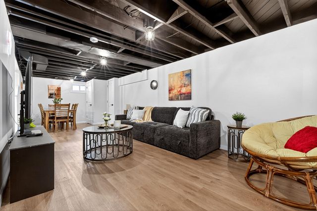 5 LOIS AVE, East Brunswick, NJ 08816