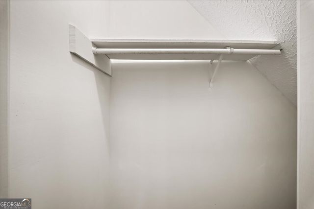 80 Farmington Drive, Woodstock, GA 30188