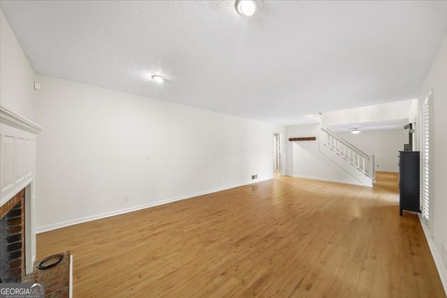 80 Farmington Drive, Woodstock, GA 30188