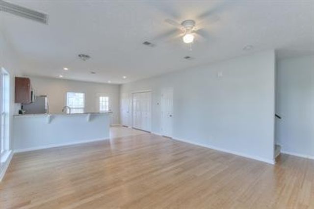 3052 Rg Buchanan Dr, La Vergne, TN 37086