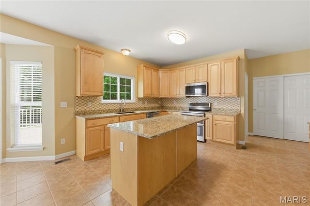 109 Snake River Drive, O'fallon, MO 63368