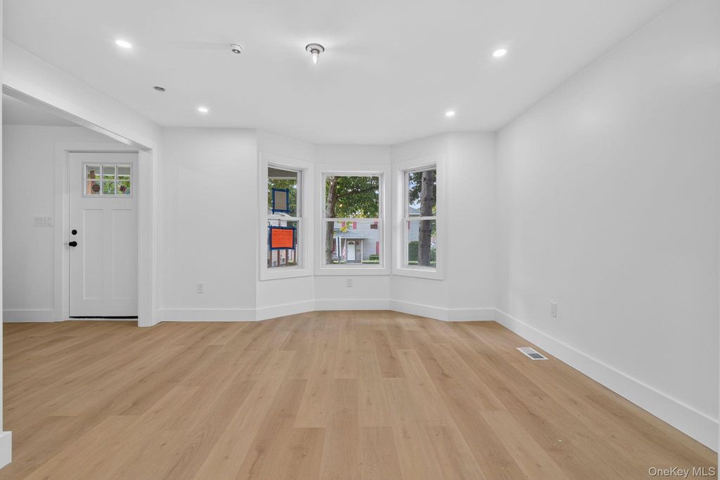 76 Poplar Street, Newburgh, NY 12550 — photo 4