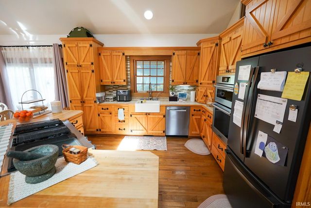 2039 Us Highway 231, Loogootee, IN 47553