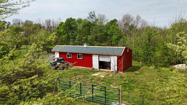 2039 Us Highway 231, Loogootee, IN 47553