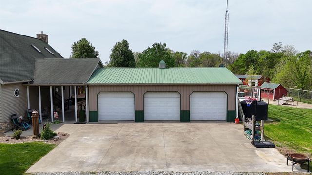 2039 Us Highway 231, Loogootee, IN 47553