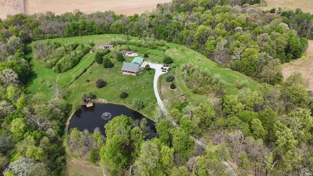 2039 Us Highway 231, Loogootee, IN 47553