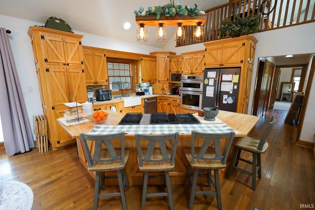 2039 Us Highway 231, Loogootee, IN 47553