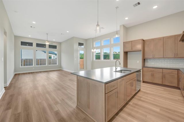 1935 El Pino Street, Todd Mission, TX 77316