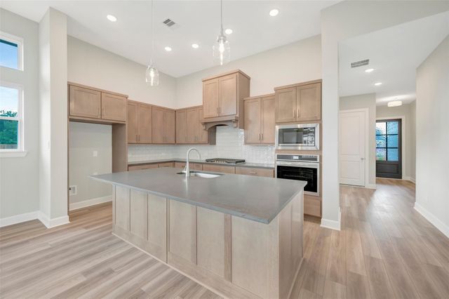 1935 El Pino Street, Todd Mission, TX 77316