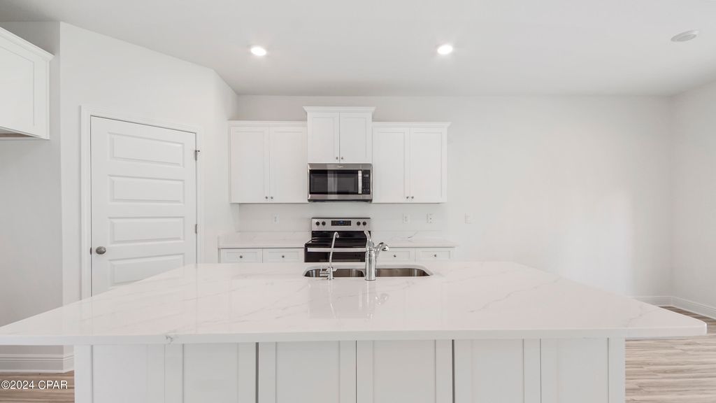Image 5 of property listing at 586 Hancock Way, Panama City Beach, FL 32413