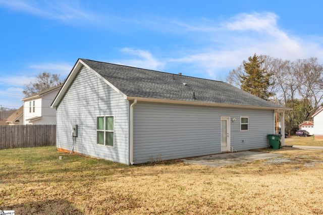 3 W 1st Street, Williamston, SC 29697