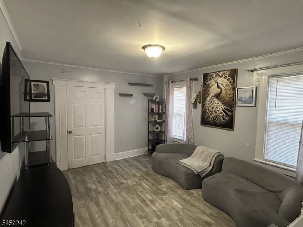 326 Gist Pl 2, City Of Orange Twp., NJ 07050 — photo 2