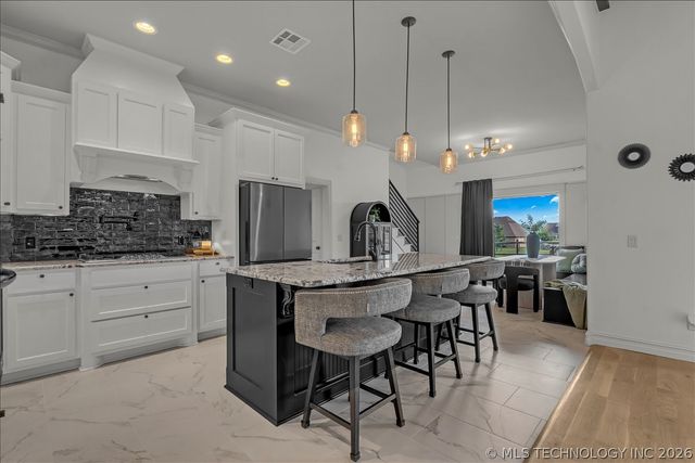 7003 E 88th Street N, Owasso, OK 74055
