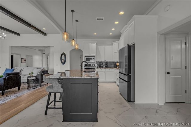 7003 E 88th Street N, Owasso, OK 74055