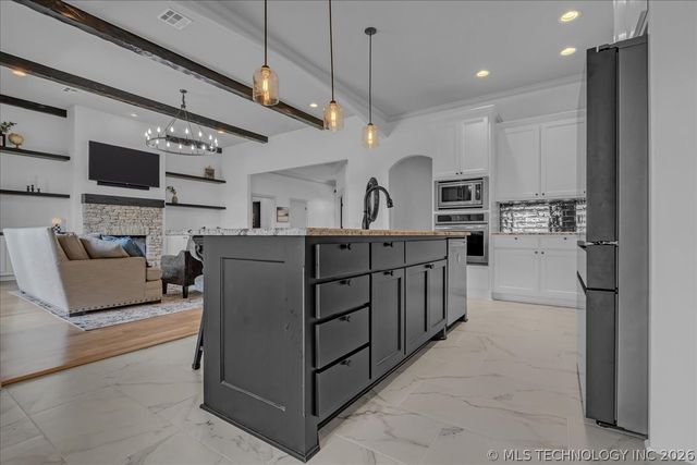 7003 E 88th Street N, Owasso, OK 74055
