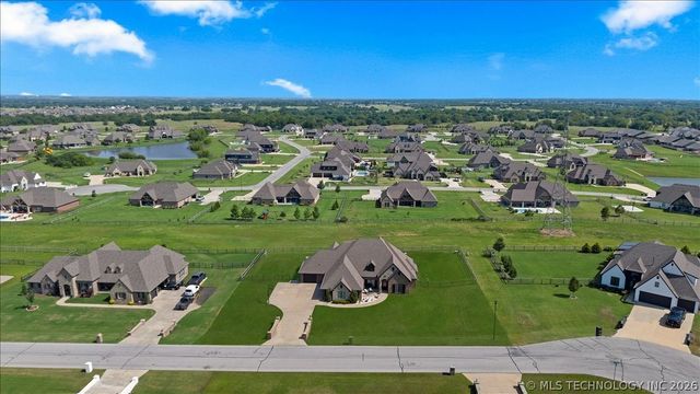 7003 E 88th Street N, Owasso, OK 74055