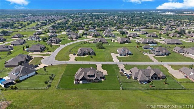 7003 E 88th Street N, Owasso, OK 74055