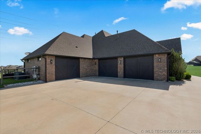 7003 E 88th Street N, Owasso, OK 74055