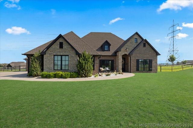 7003 E 88th Street N, Owasso, OK 74055