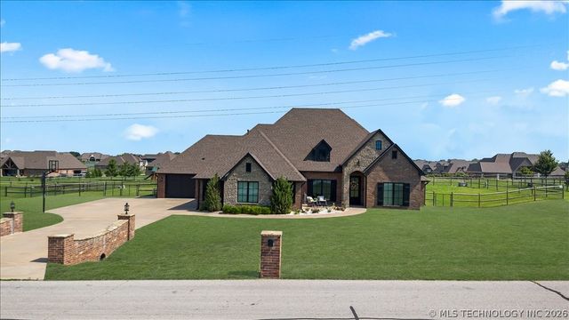 7003 E 88th Street N, Owasso, OK 74055