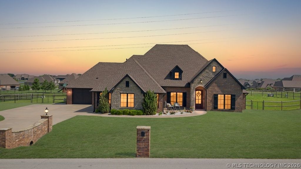 7003 E 88th Street N, Owasso, OK 74055