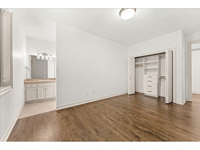 260 Se AVONDALE Way, Gresham, OR 97080