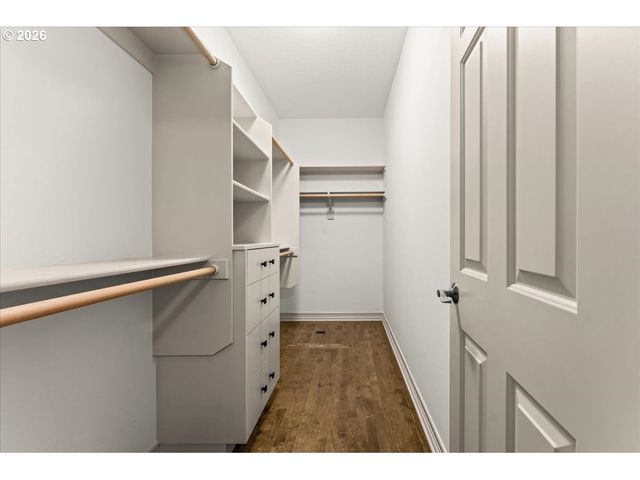 260 Se AVONDALE Way, Gresham, OR 97080