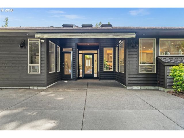 260 Se AVONDALE Way, Gresham, OR 97080