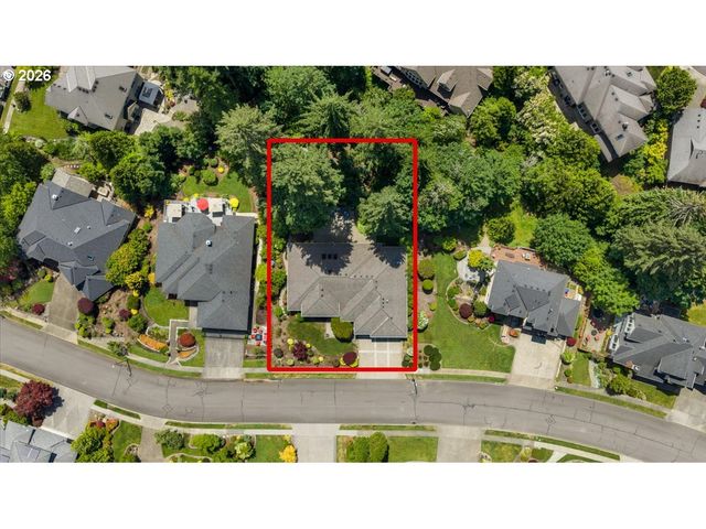 260 Se AVONDALE Way, Gresham, OR 97080