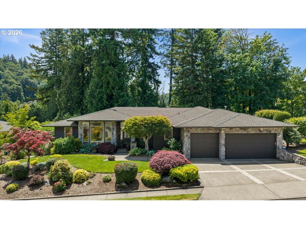 260 Se AVONDALE Way, Gresham, OR 97080