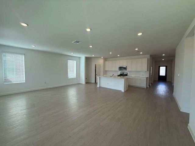 124 Brabham LOOP, Hutto, TX 78634
