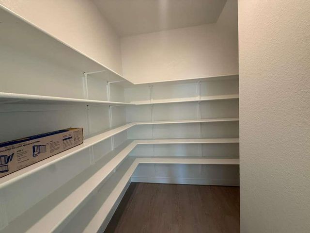 124 Brabham LOOP, Hutto, TX 78634