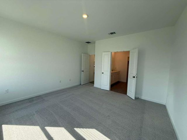 124 Brabham LOOP, Hutto, TX 78634