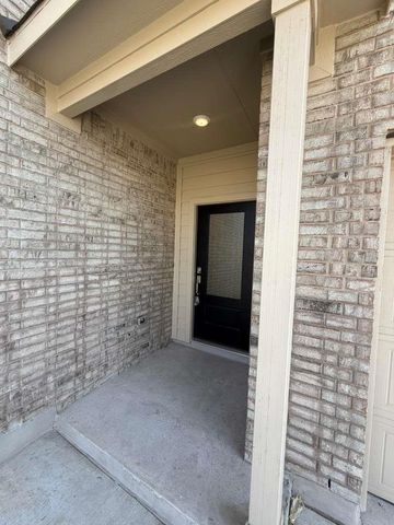124 Brabham LOOP, Hutto, TX 78634
