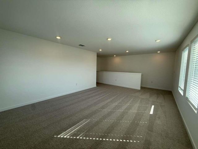 124 Brabham LOOP, Hutto, TX 78634