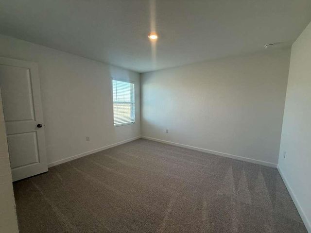 124 Brabham LOOP, Hutto, TX 78634