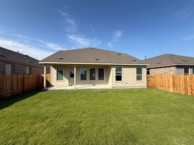 124 Brabham LOOP, Hutto, TX 78634