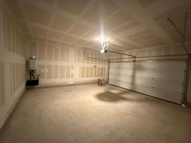 124 Brabham LOOP, Hutto, TX 78634