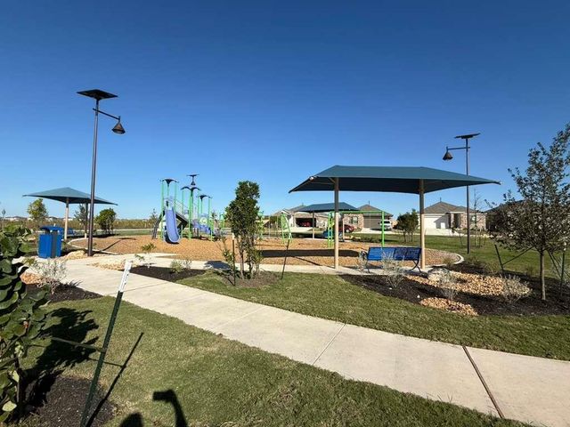 124 Brabham LOOP, Hutto, TX 78634