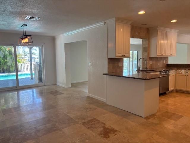 12055 4TH STREET E, Treasure Island, FL 33706